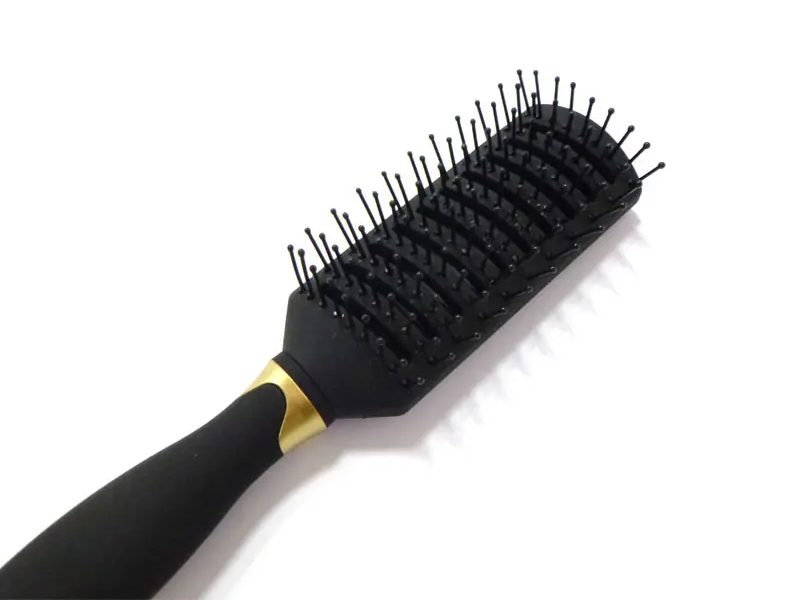 Plastový kartáč na prodlužování vlasů