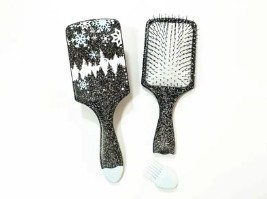 Ovlivní materiál sady kartáčů na vlasy uživatelskou zkušenost?